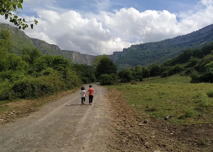 Mendiko Baserria Apartment *